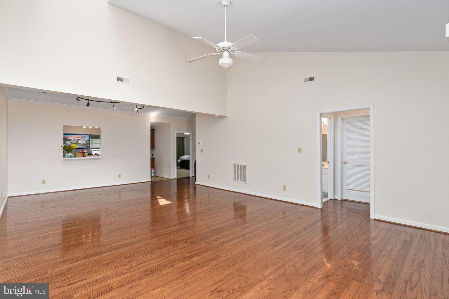 11302 Patrick Henry Lane photo 8