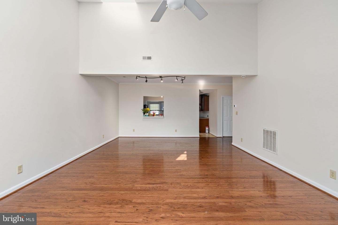 11302 Patrick Henry Lane photo 9