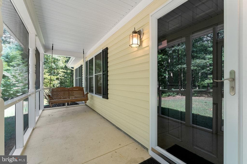 7525 Nyland Road photo 3
