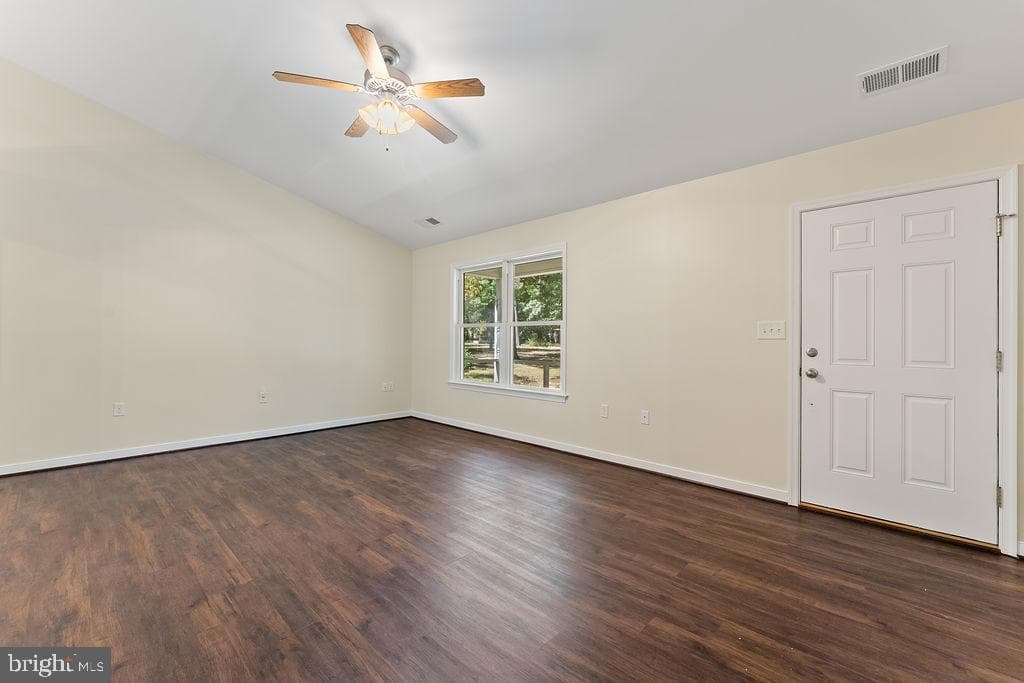 7525 Nyland Road photo 6