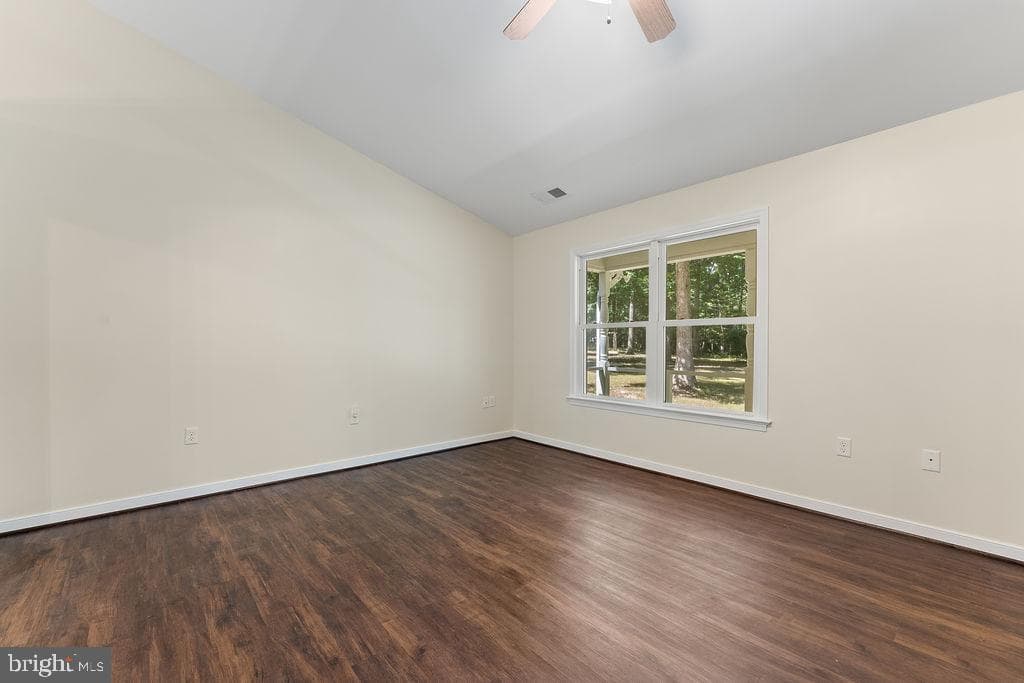 7525 Nyland Road photo 7