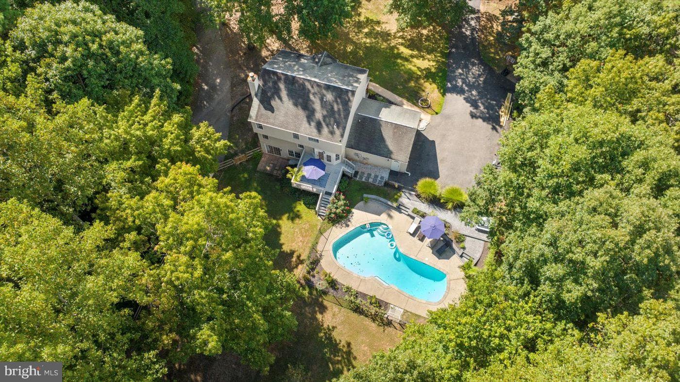 12822 Pelham Dr photo 4