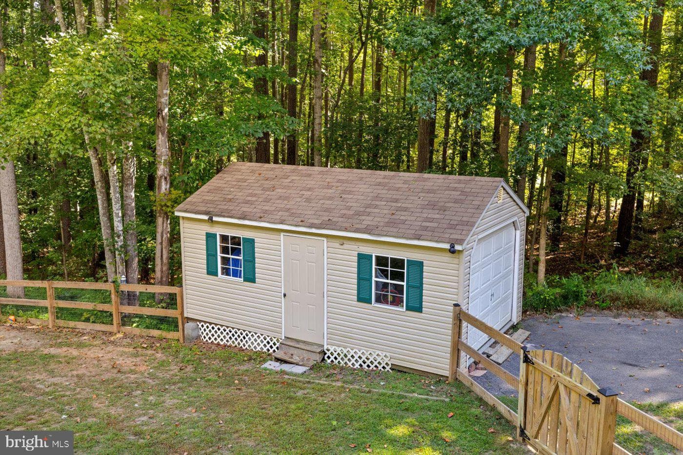 12822 Pelham Dr photo 40