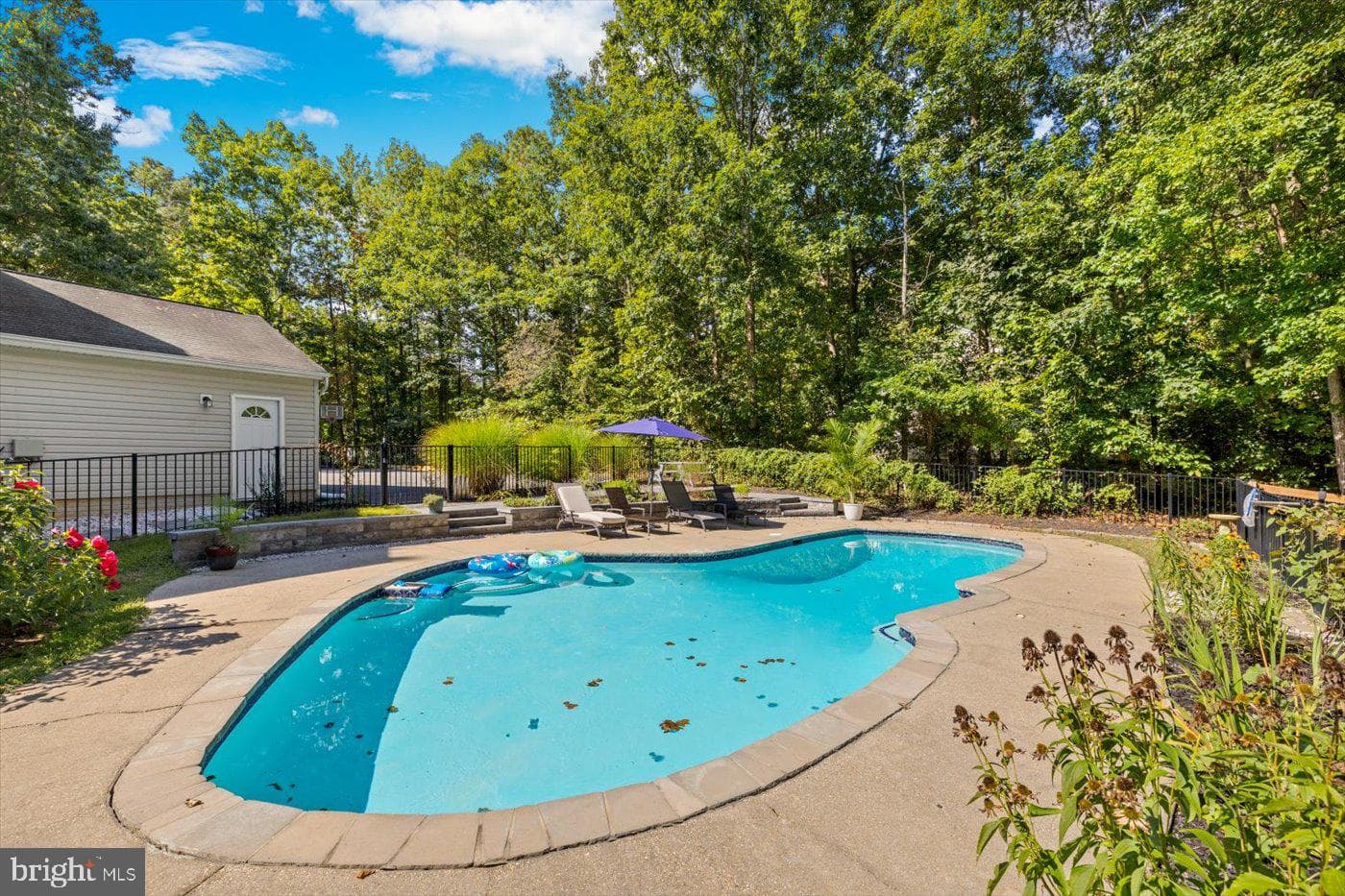 12822 Pelham Dr photo 45