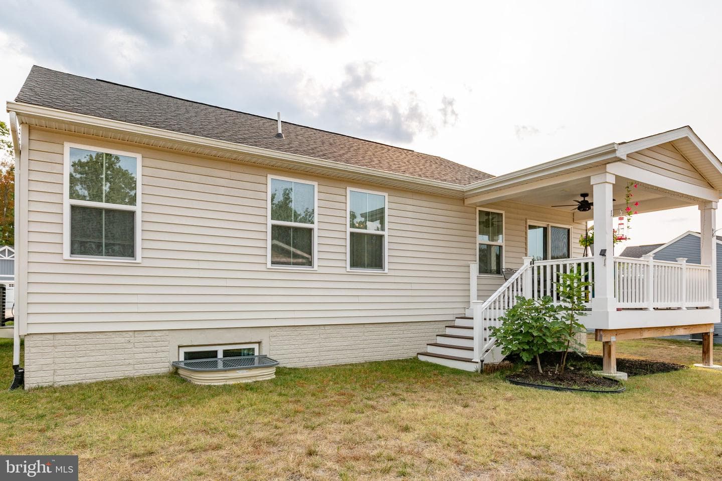 7411 Brentford Terrace photo 40