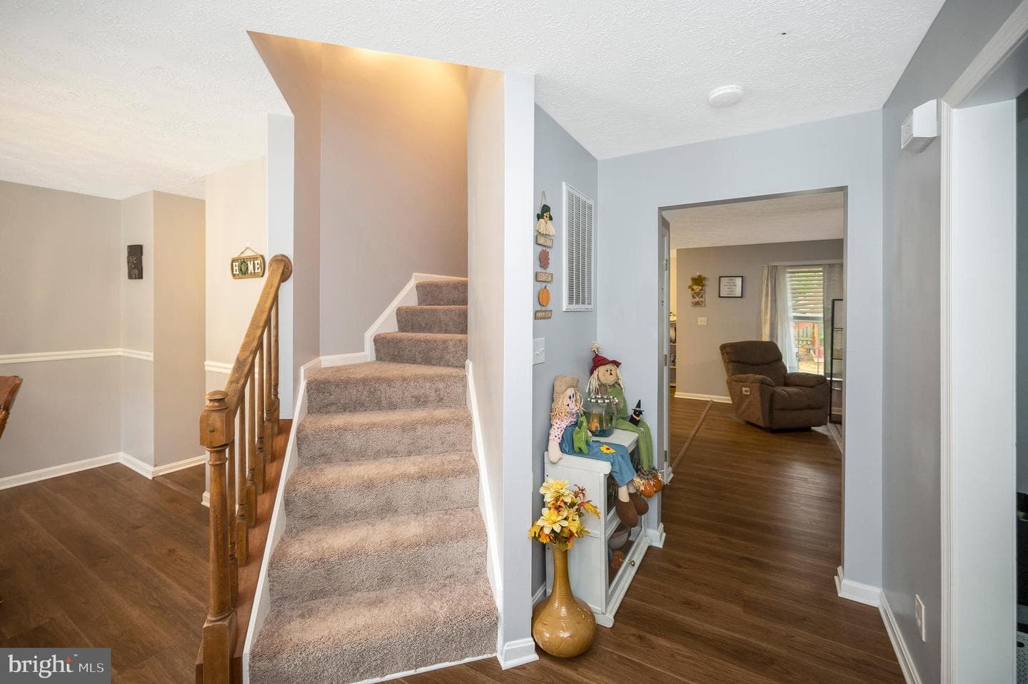 5109 Brookshire Court W photo 7