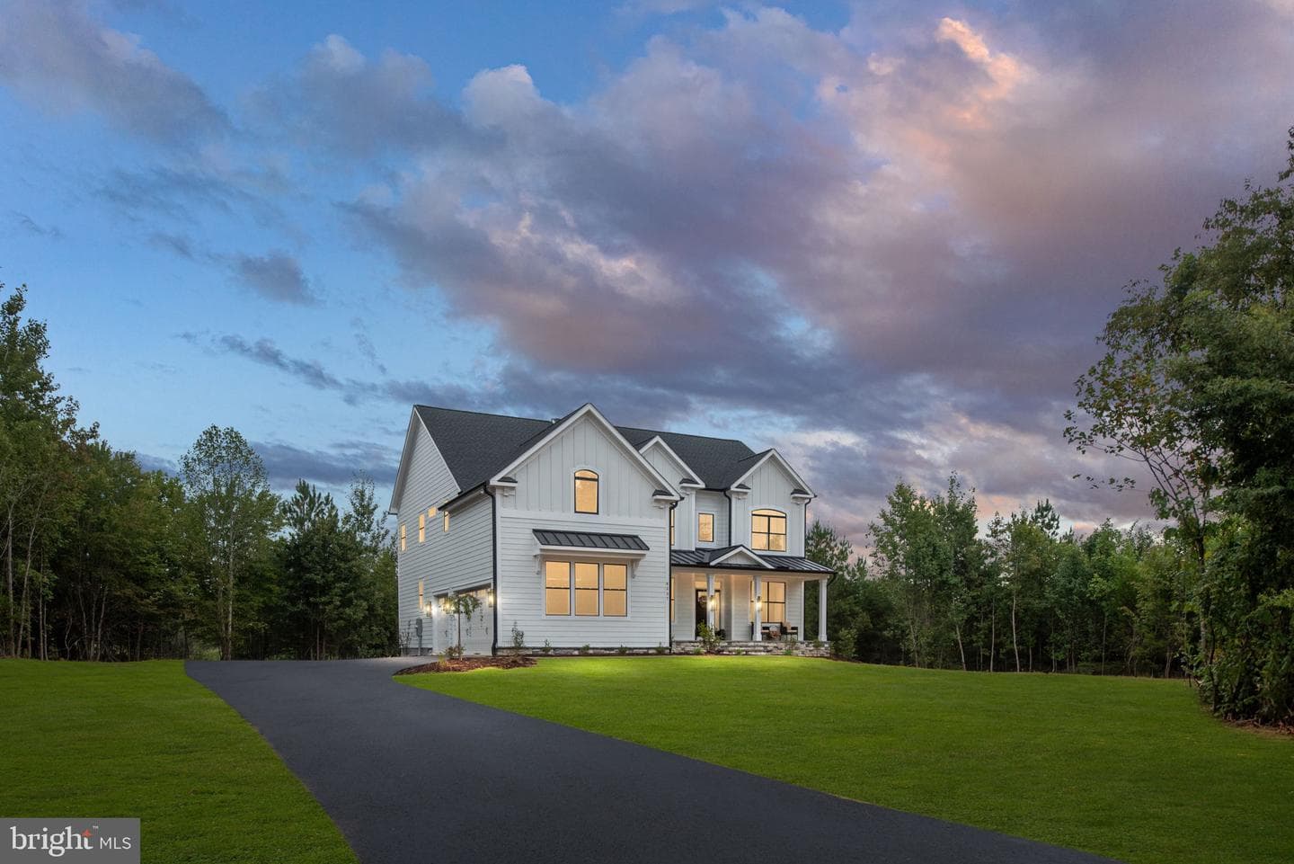 8537 Highclere Lane photo 4
