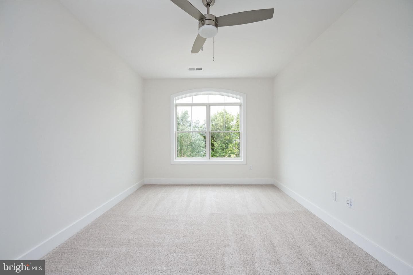 8537 Highclere Lane photo 60