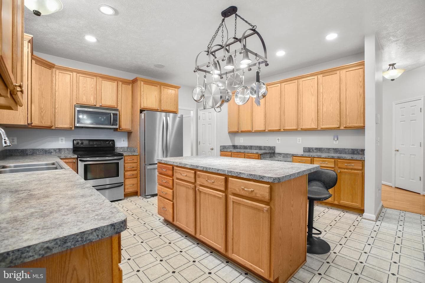 10504 Big Horn Drive photo 15