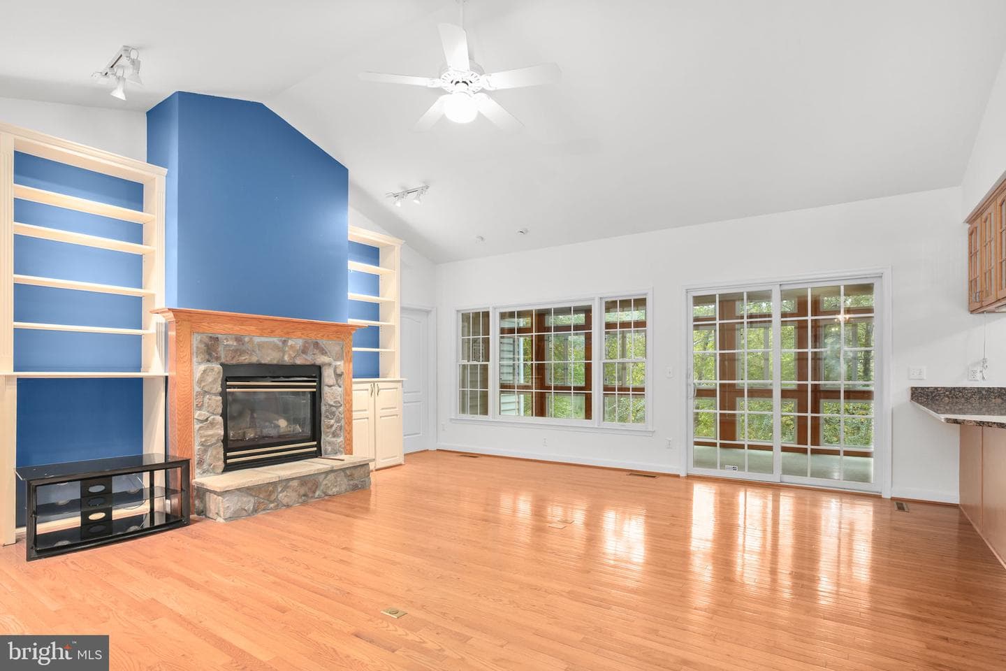 12805 Lake Wilderness Lane photo 9