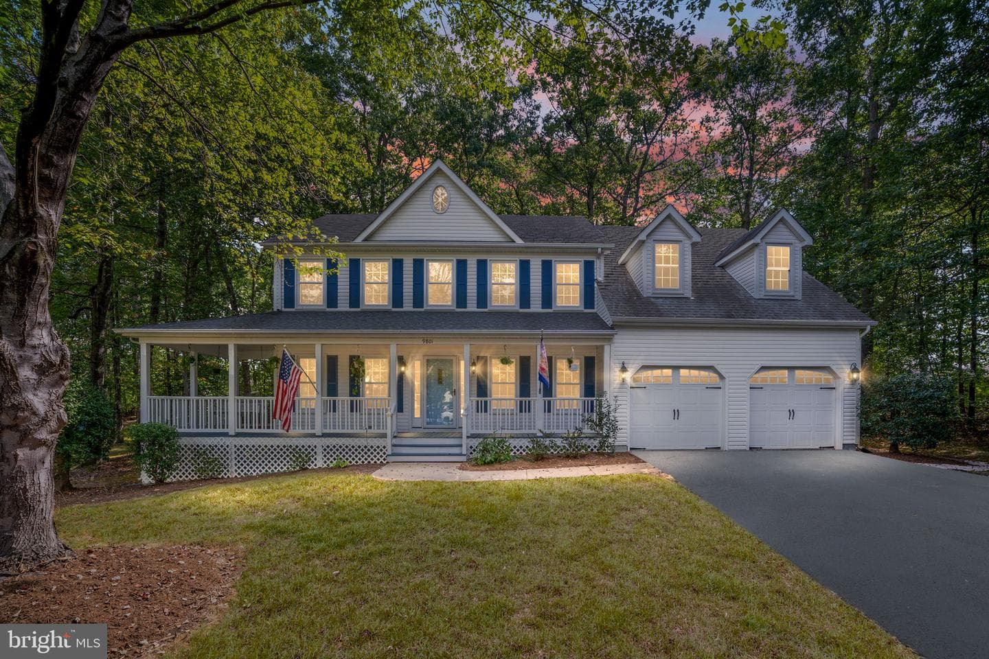 9801 Kenmore photo 1