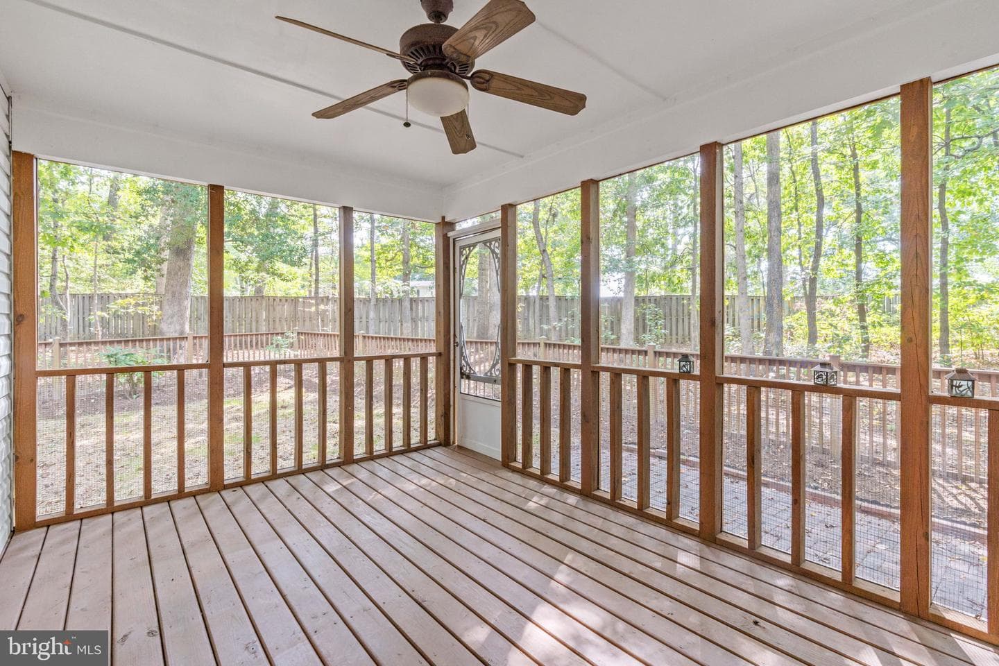 9801 Kenmore photo 27