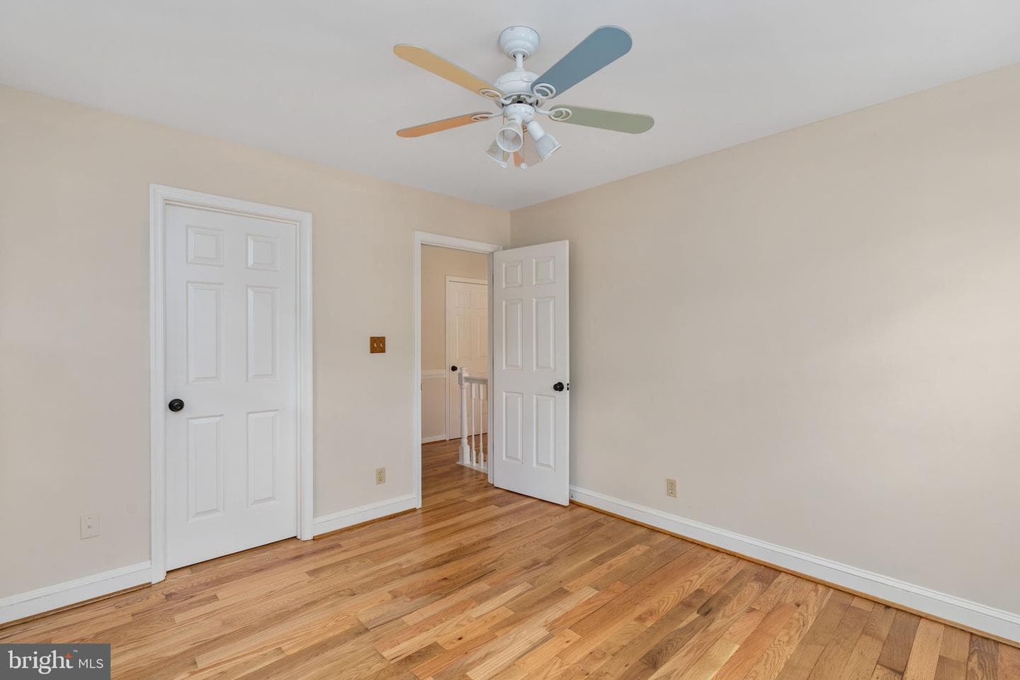 9801 Kenmore photo 30