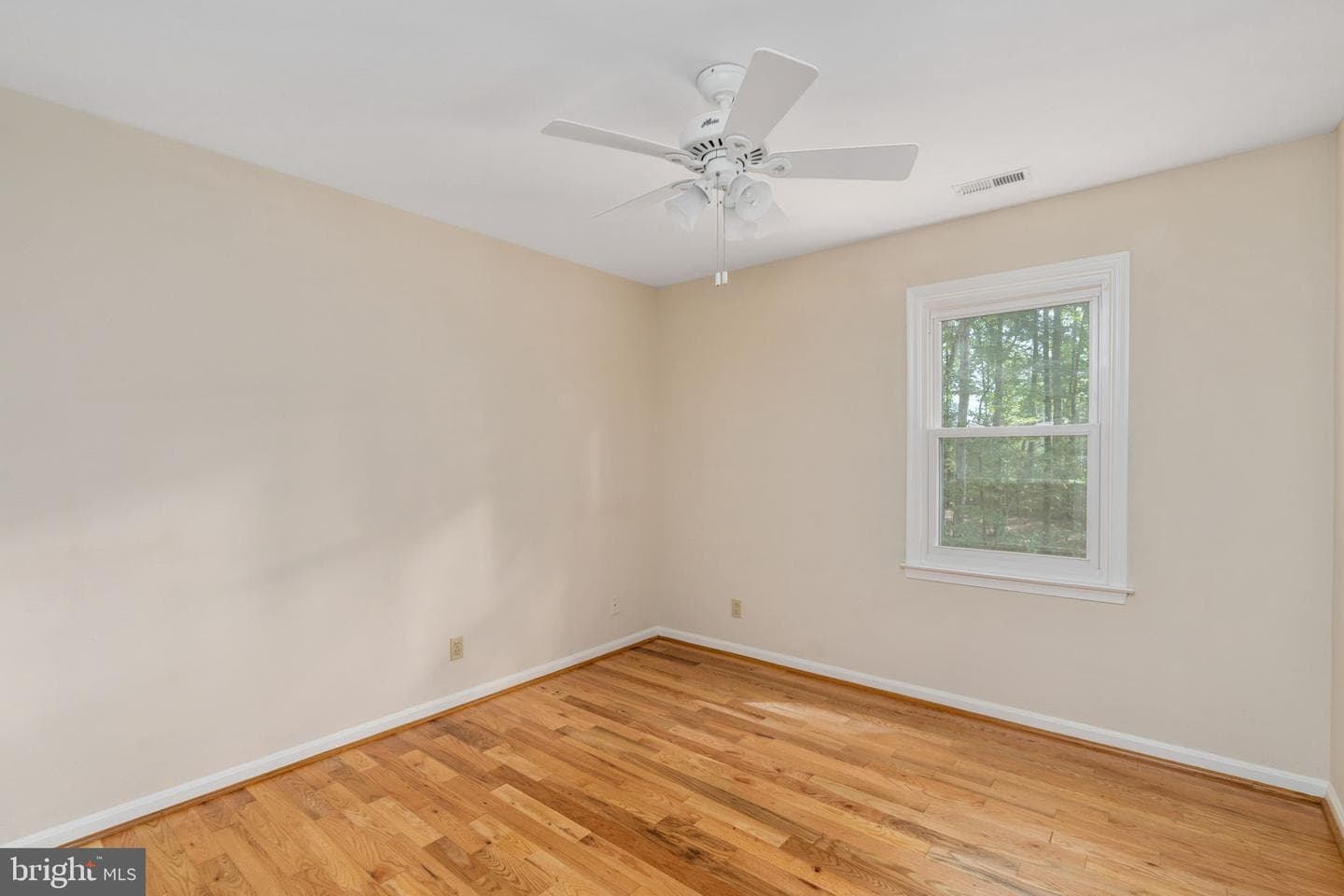 9801 Kenmore photo 31