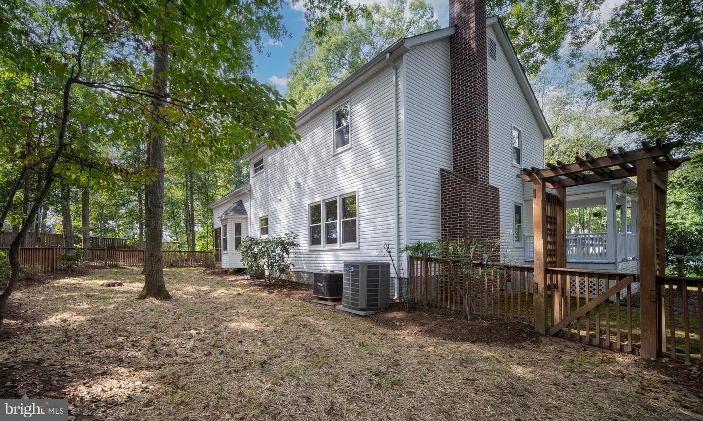 9801 Kenmore photo 42
