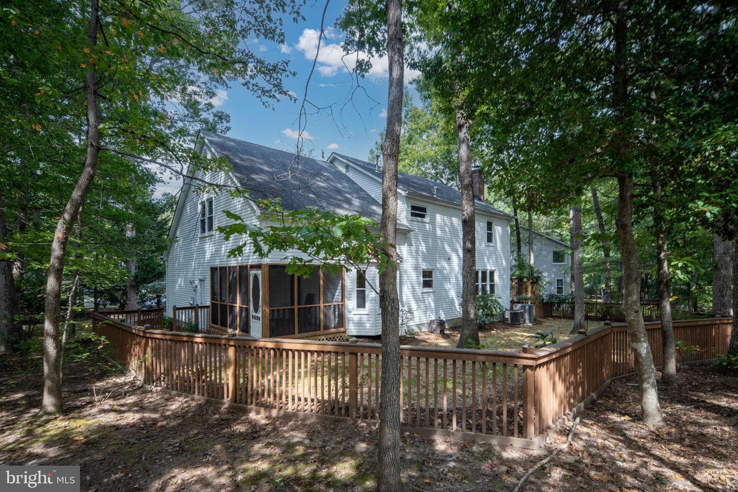 9801 Kenmore photo 43
