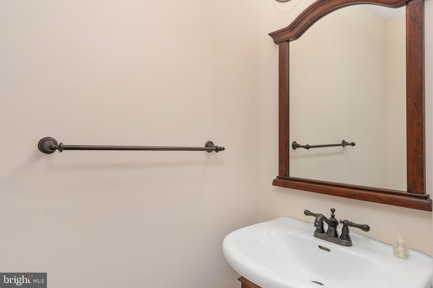 9801 Kenmore photo 9
