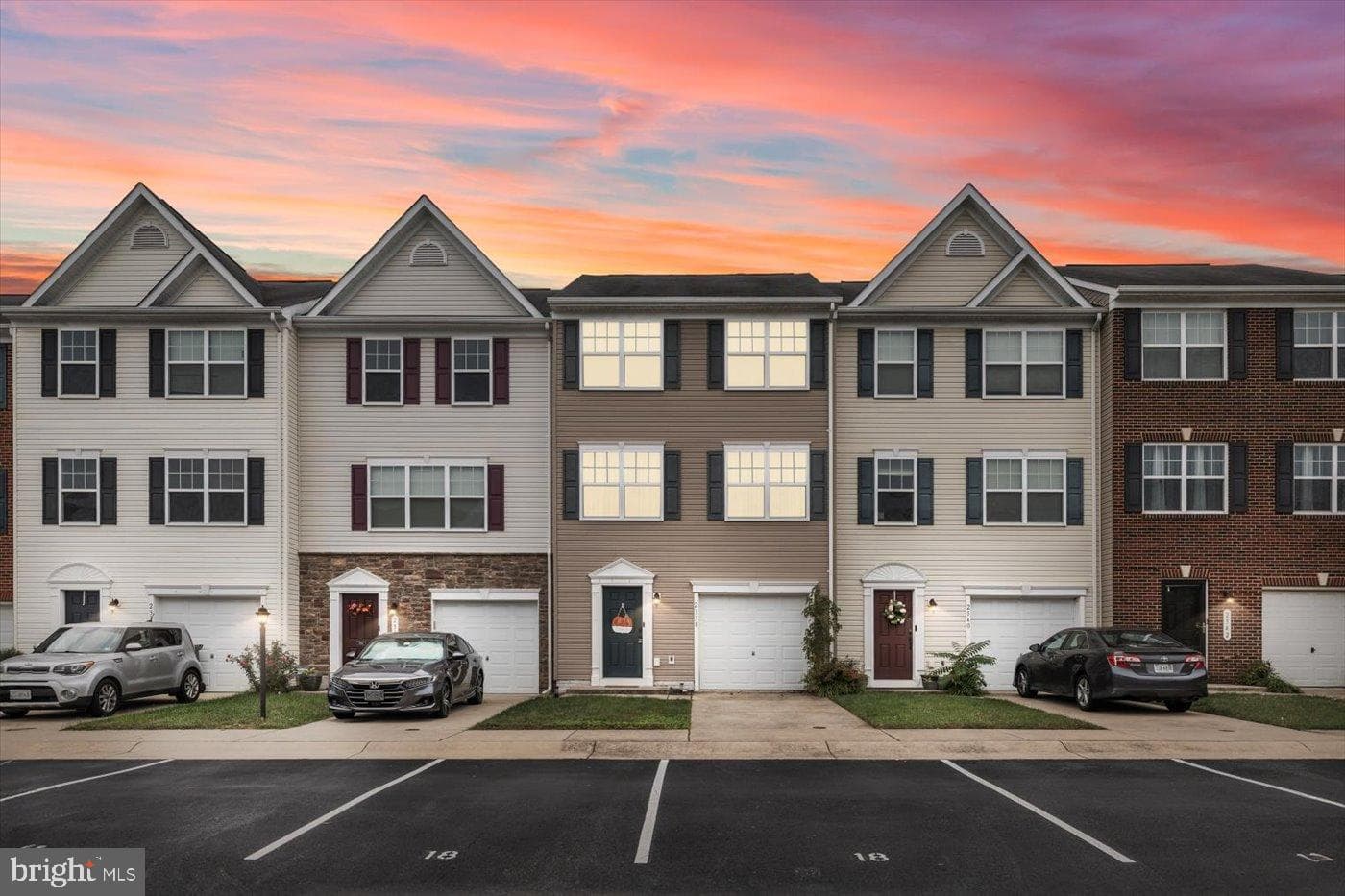 2338 Drake Ln photo 1