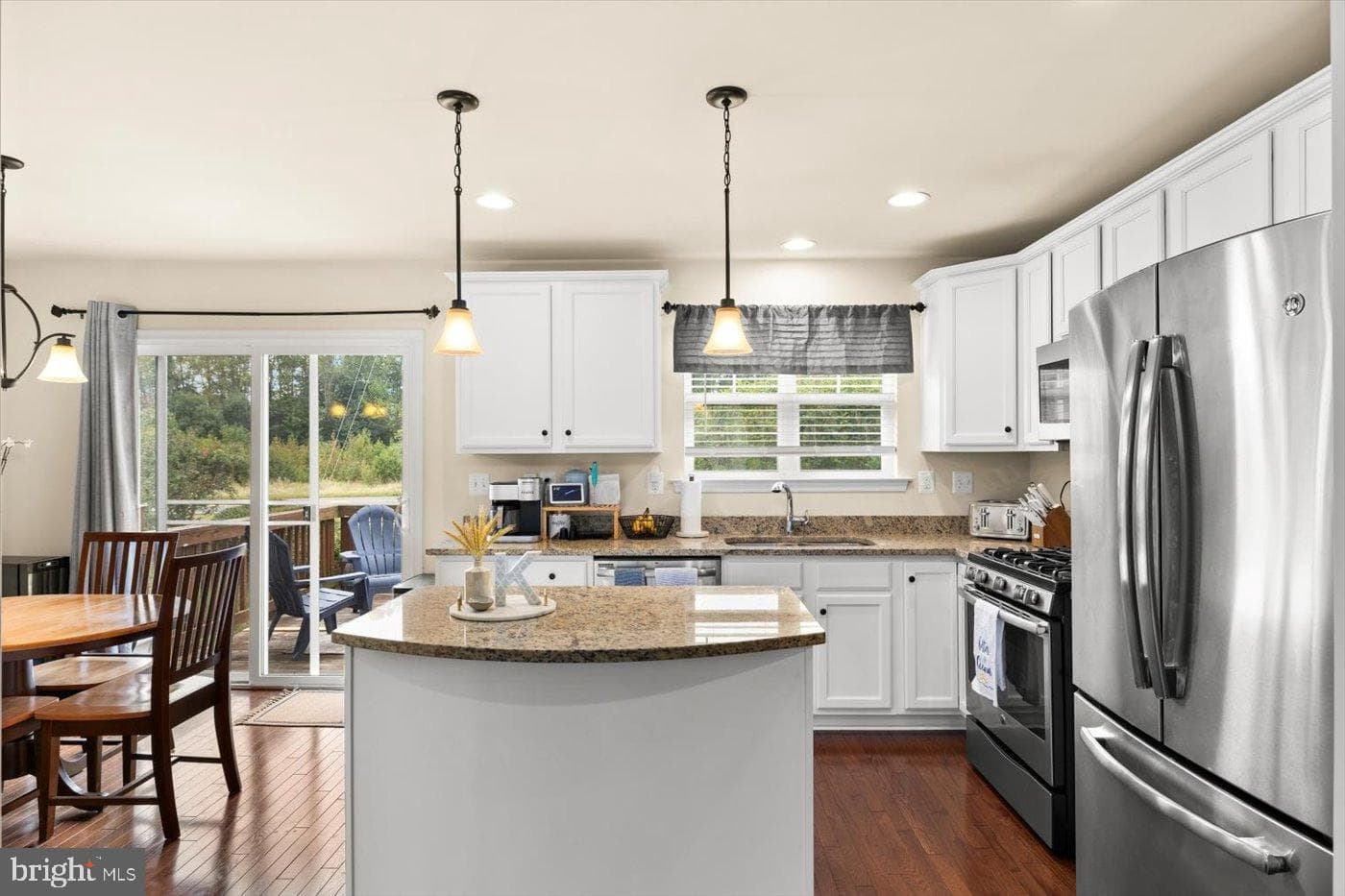 2338 Drake Ln photo 12