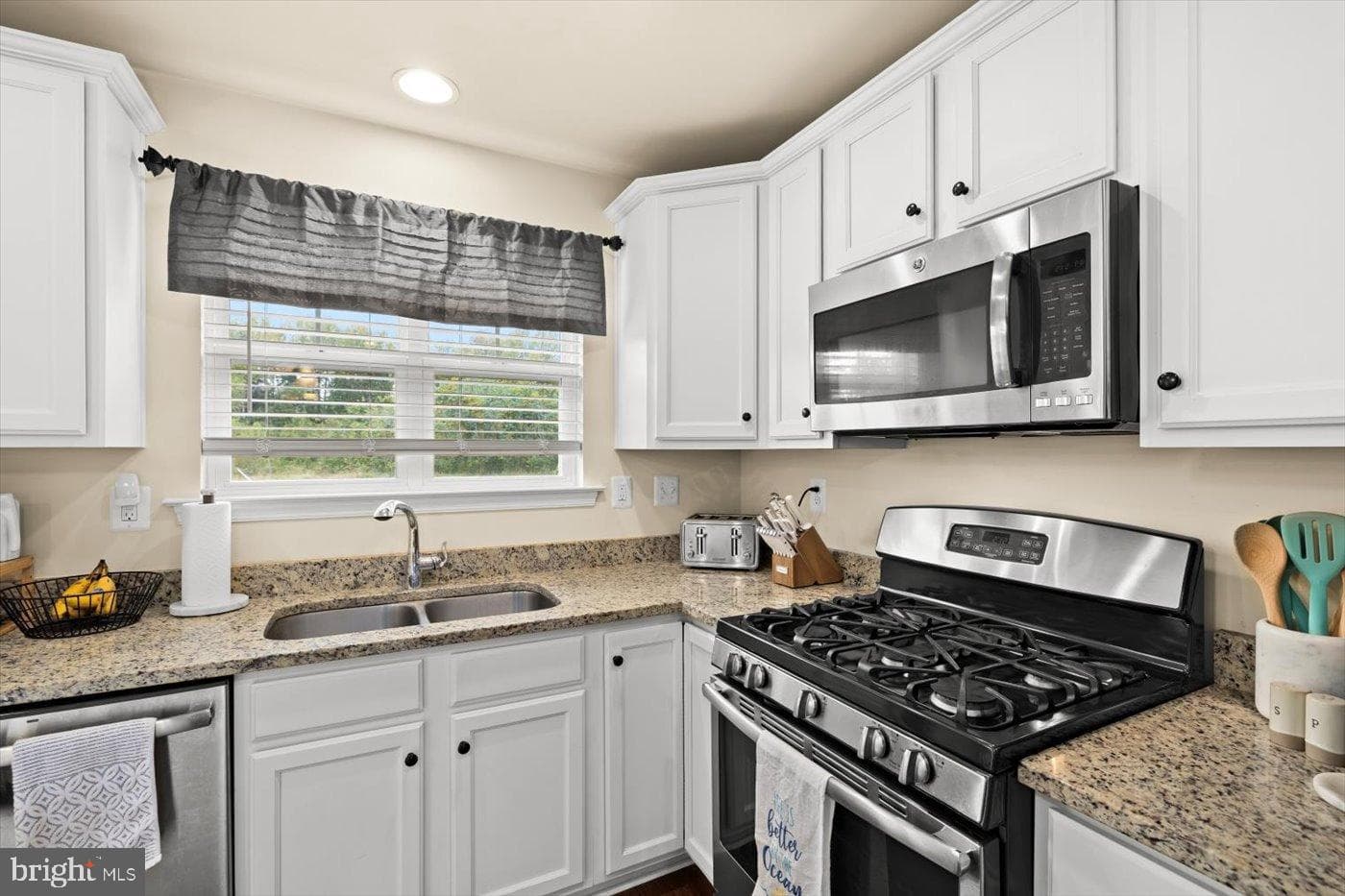 2338 Drake Ln photo 13
