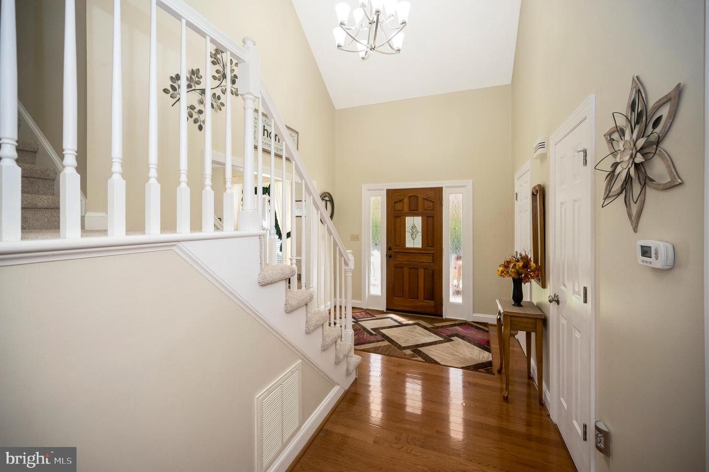 10219 Colechester Street photo 12