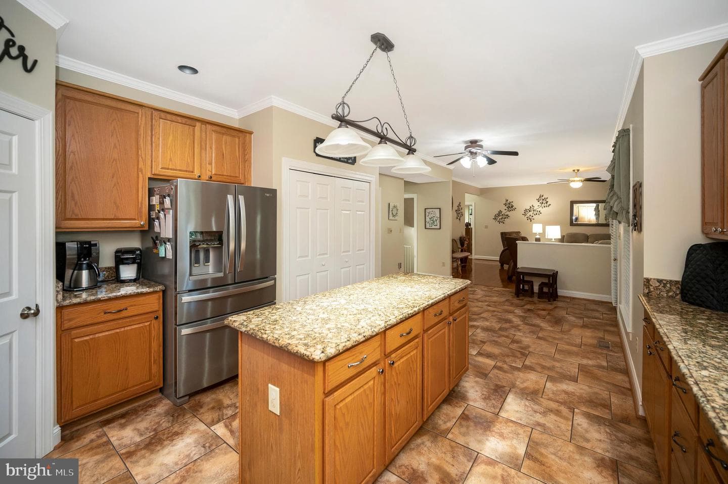 10219 Colechester Street photo 19
