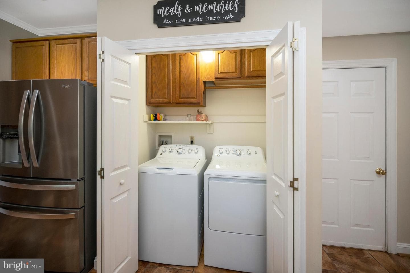10219 Colechester Street photo 25