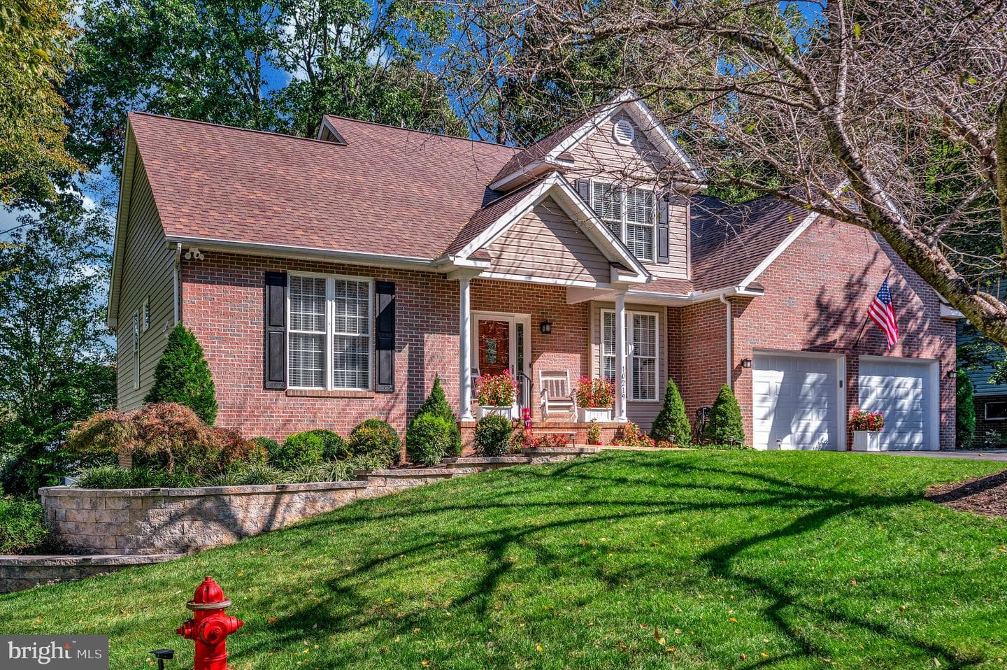 10219 Colechester Street photo 4