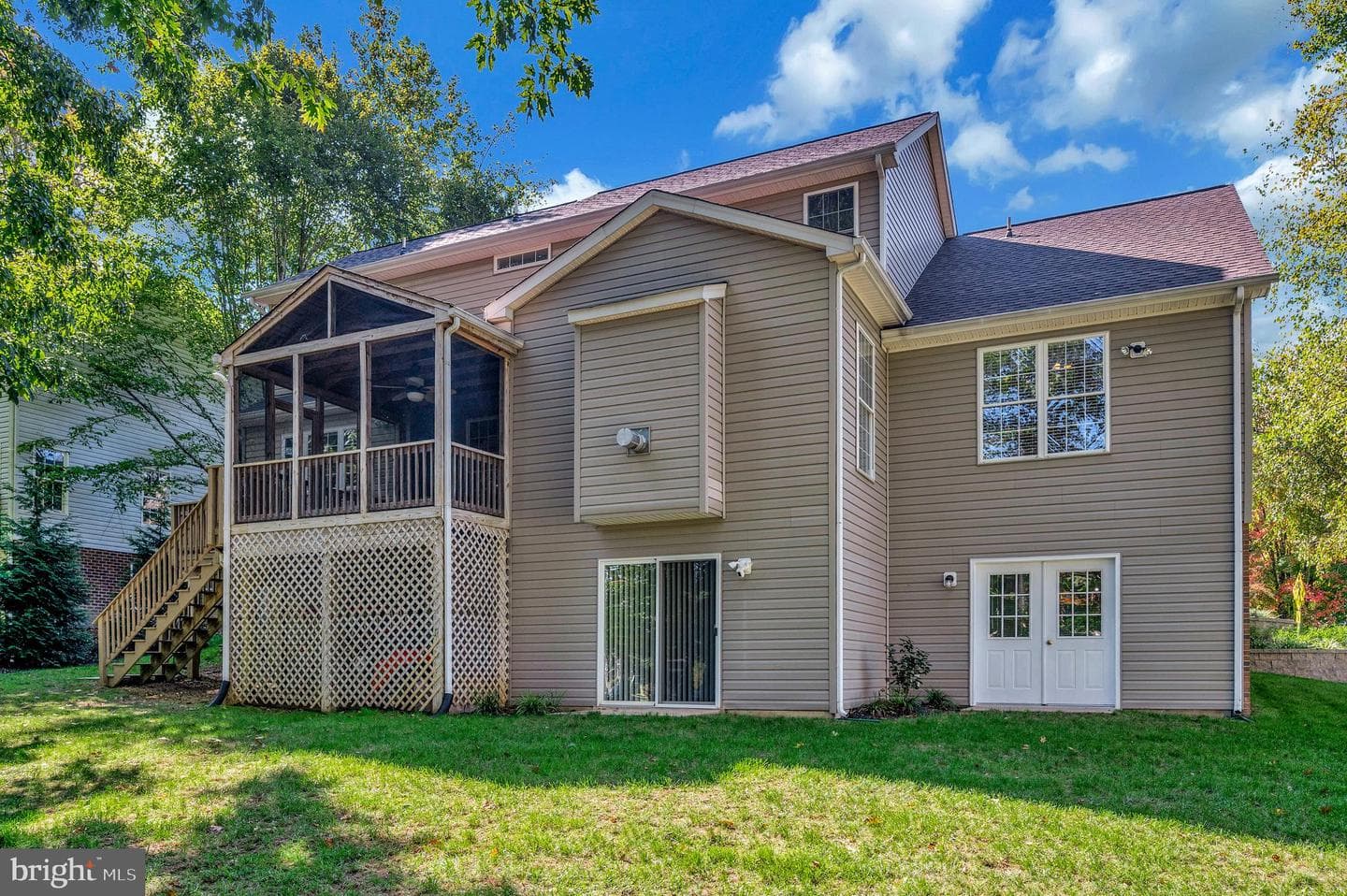 10219 Colechester Street photo 7