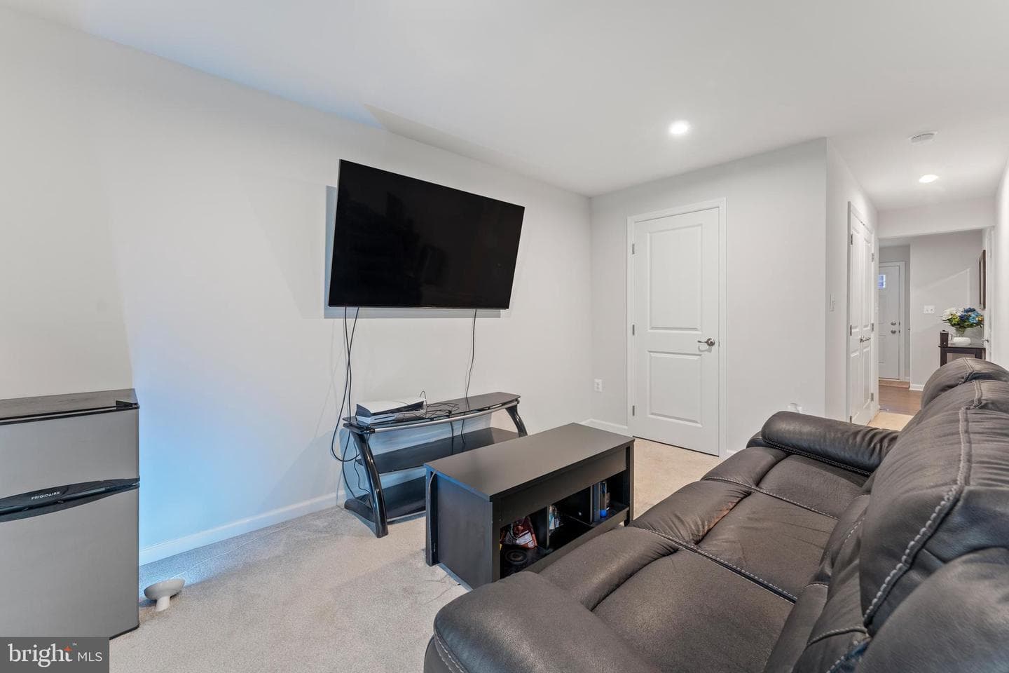 8809 Stevenson Lane photo 9
