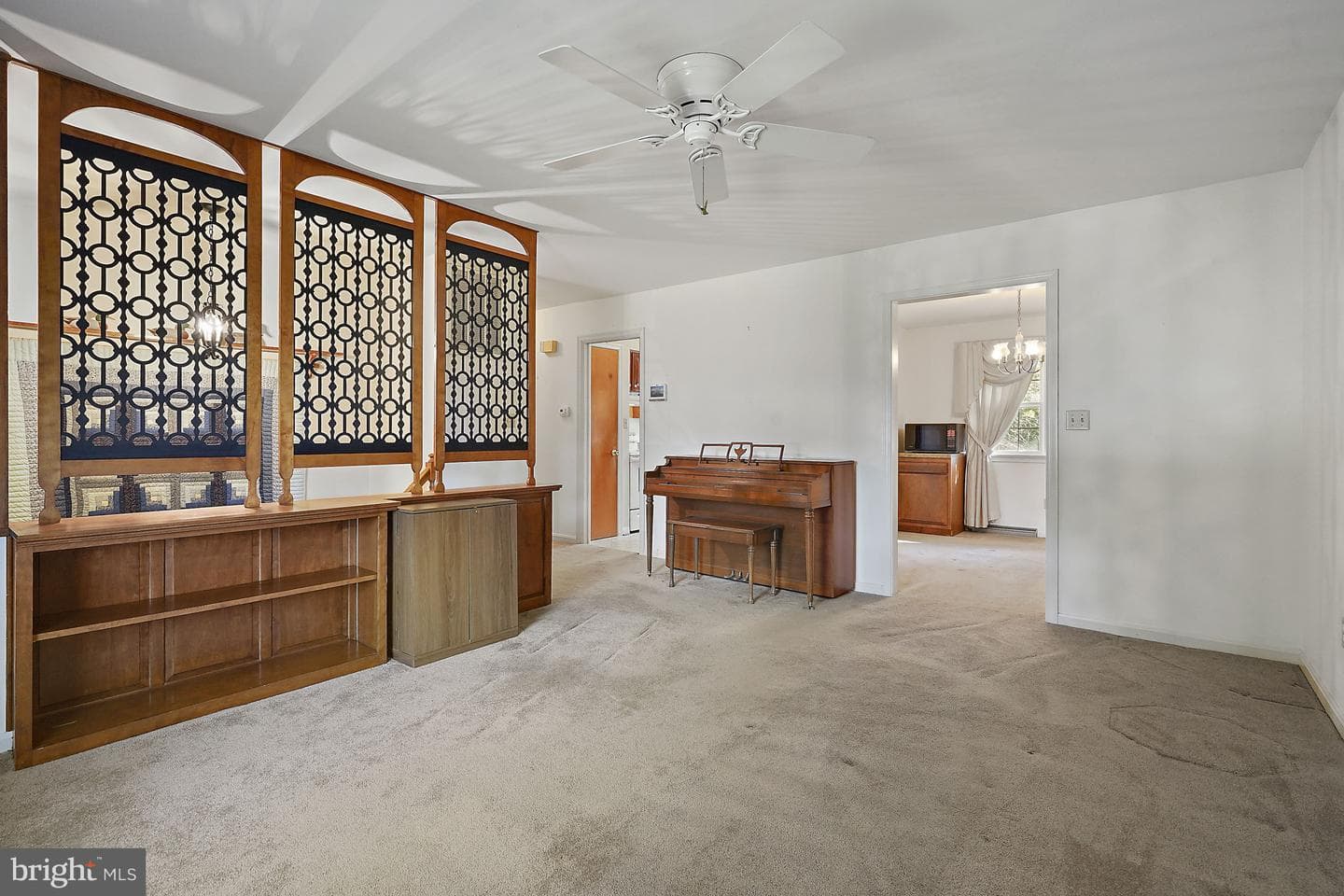 100 Lombardy Drive photo 14