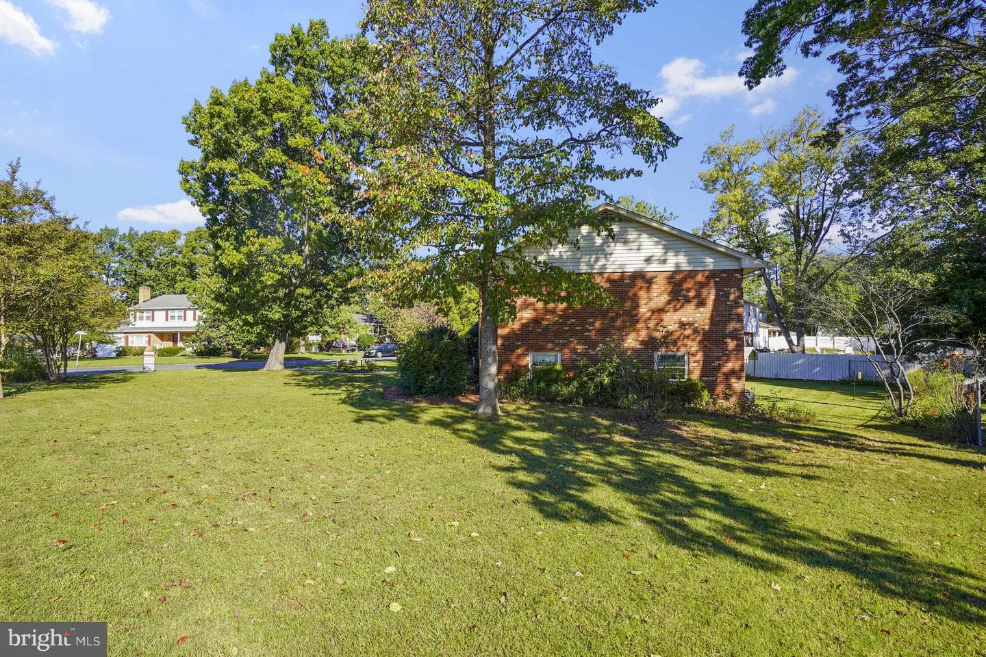 100 Lombardy Drive photo 32