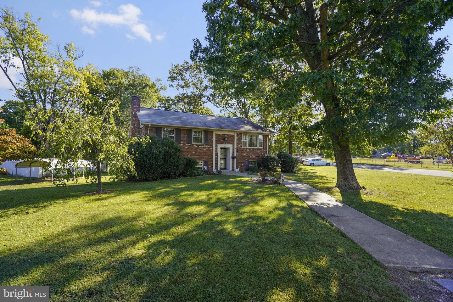 100 Lombardy Drive photo 39