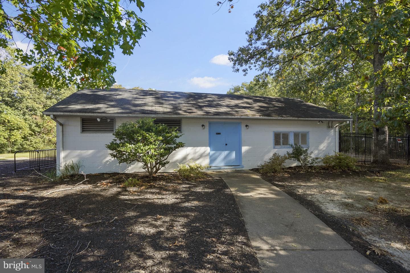 100 Lombardy Drive photo 40