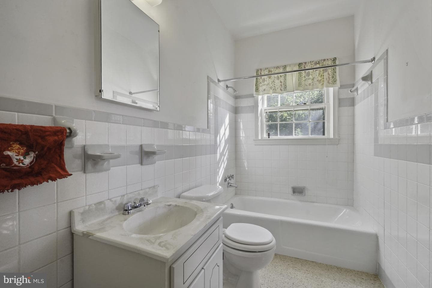 100 Lombardy Drive photo 52