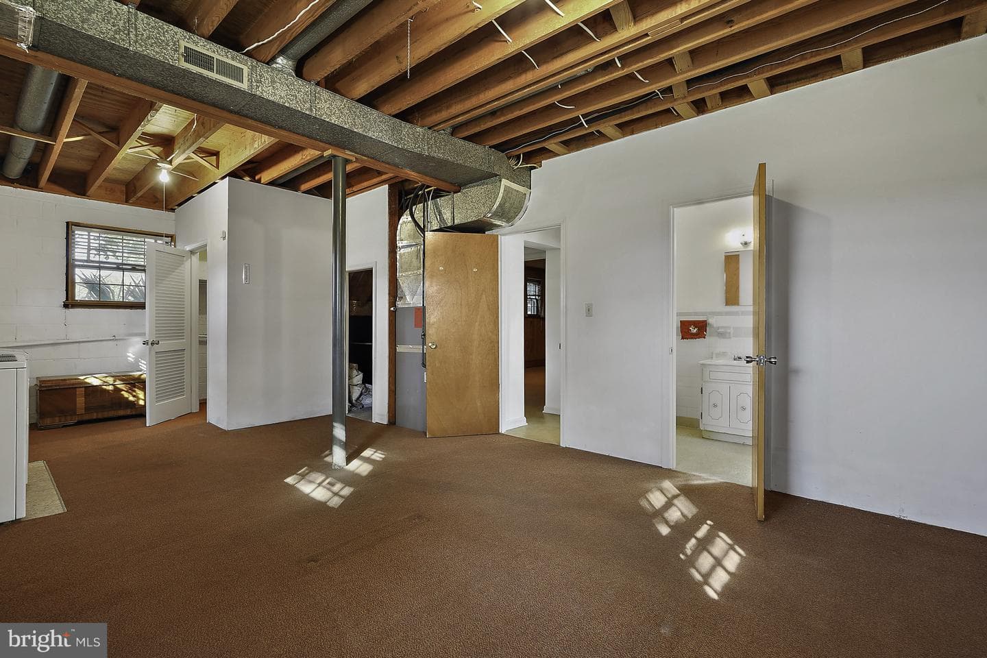 100 Lombardy Drive photo 54