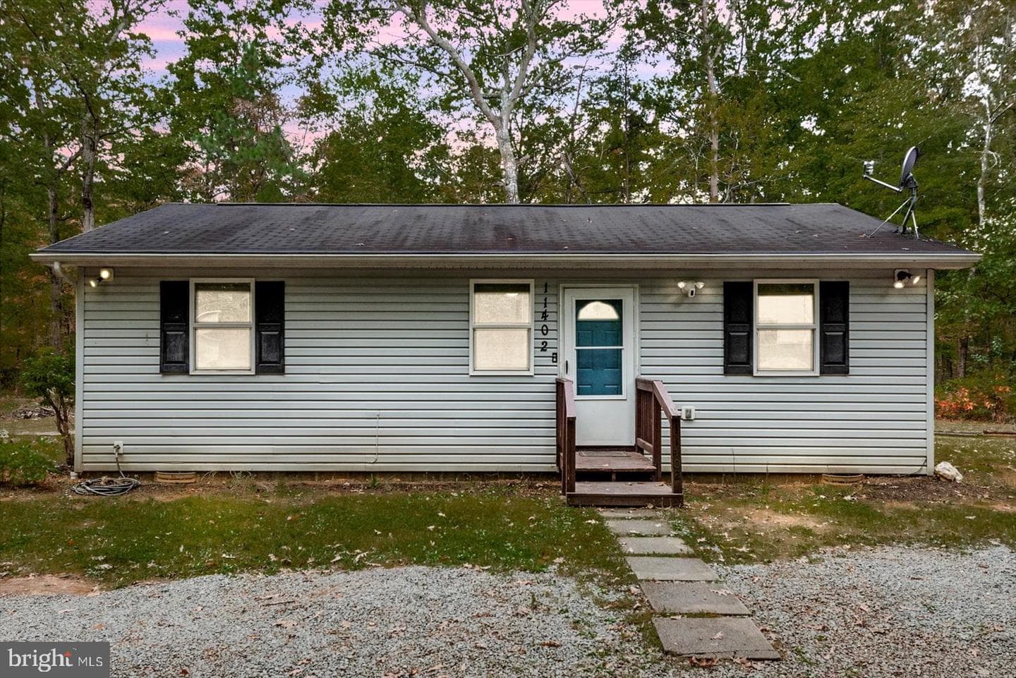 11402 Railroad Lane photo 1