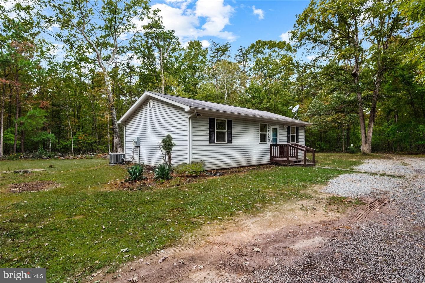 11402 Railroad Lane photo 4