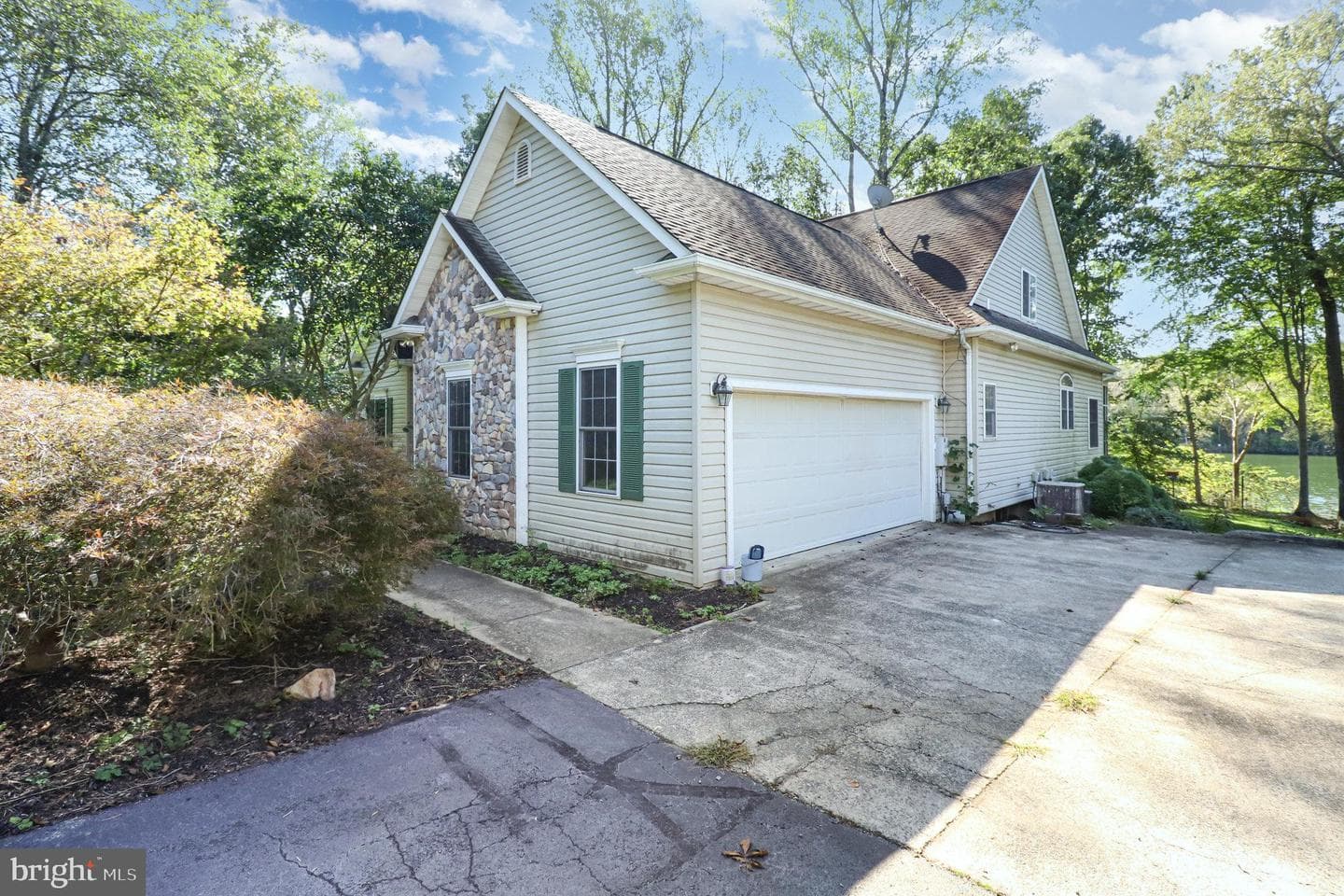 15606 Cedar Tree Ct photo 37