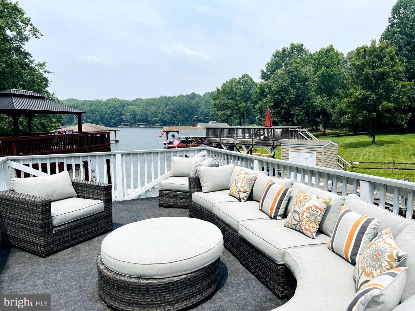 3322 River Bend Court photo 2