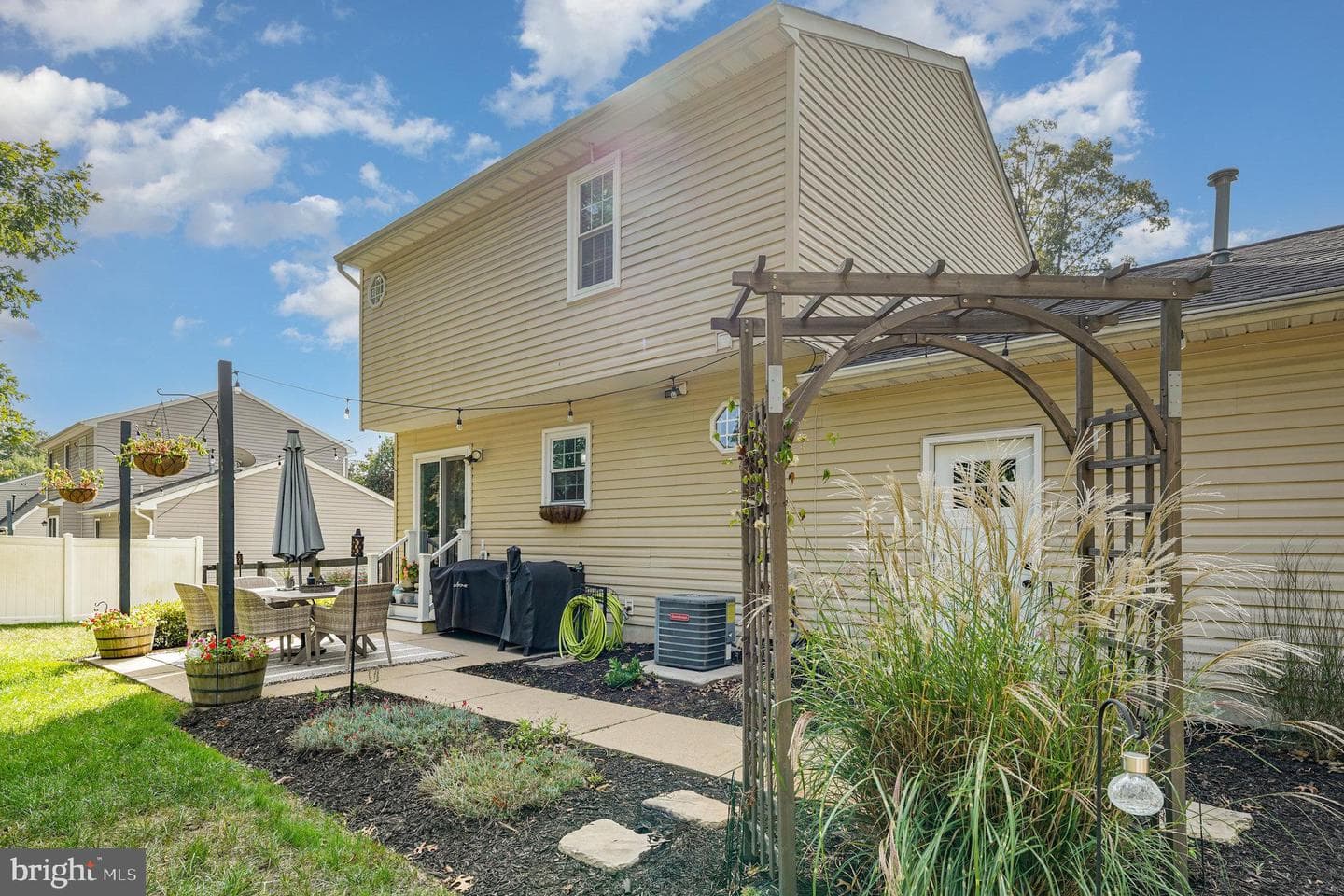 9811 Elm Street photo 22