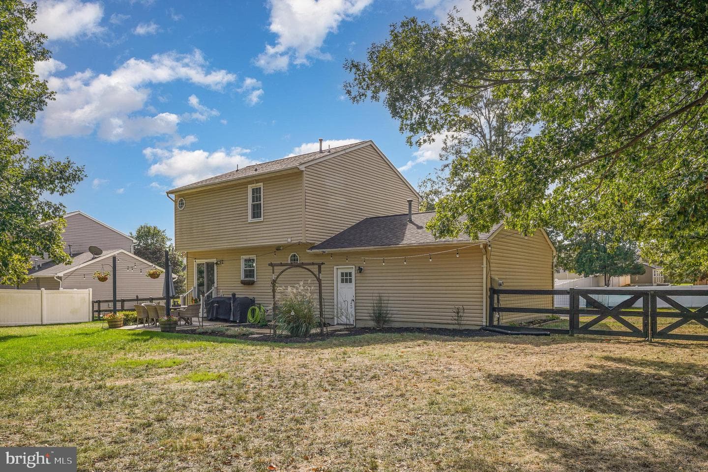 9811 Elm Street photo 25