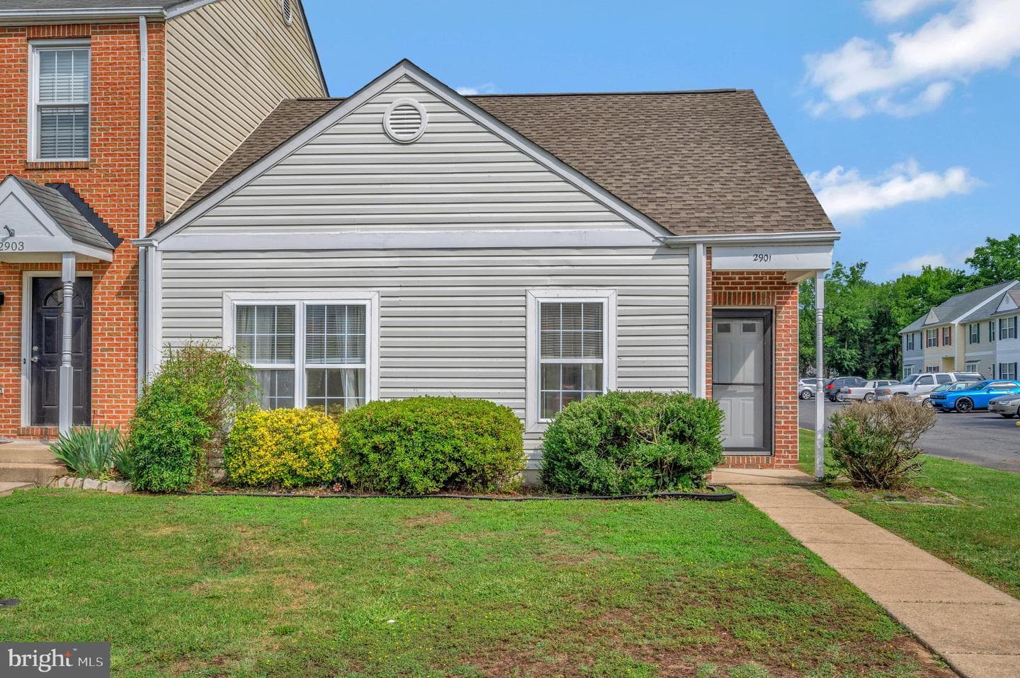 2901 Broyhill Court photo 4