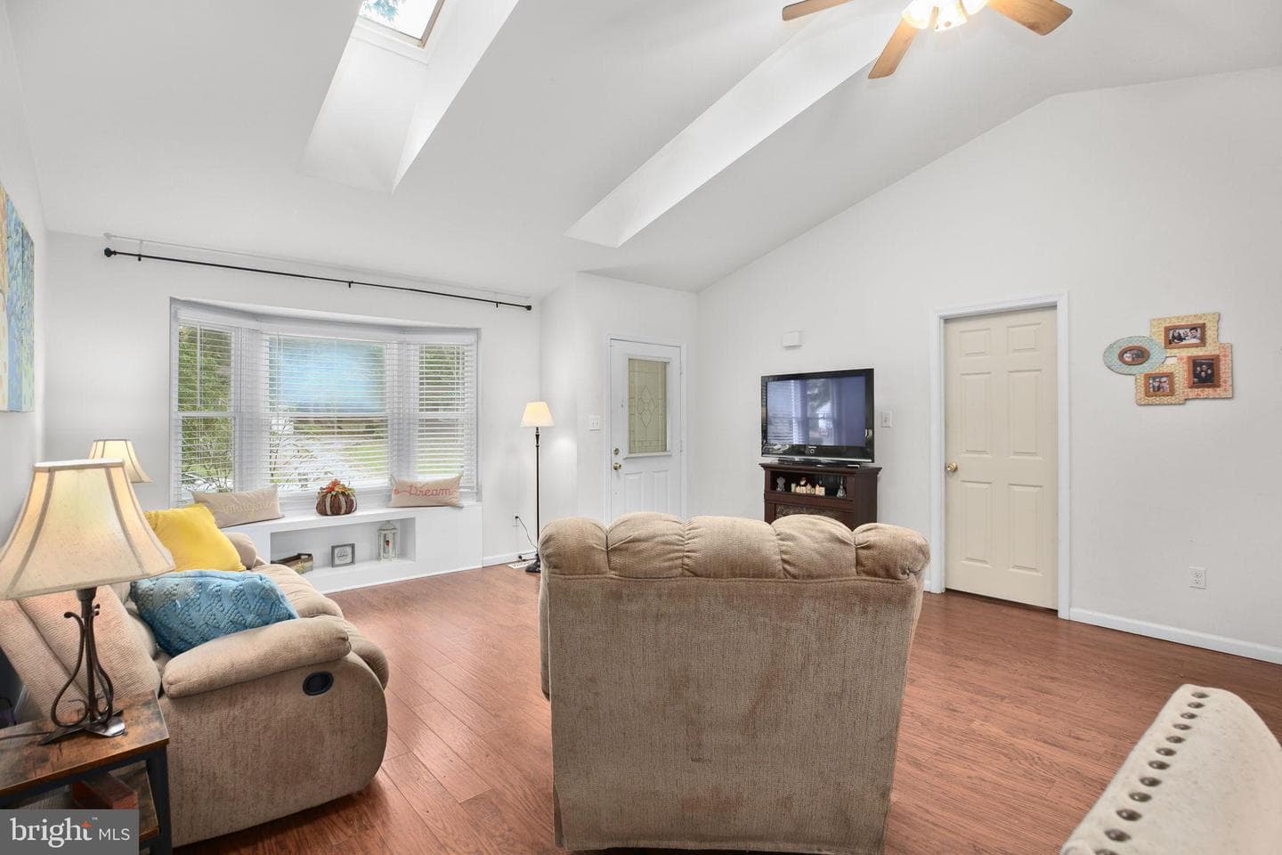 10304 Bayberry Lane photo 5