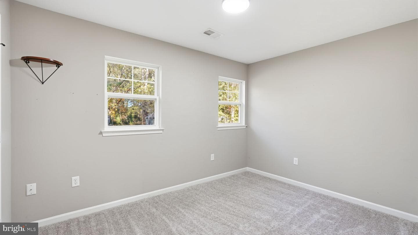 8012 Flippo Drive photo 22
