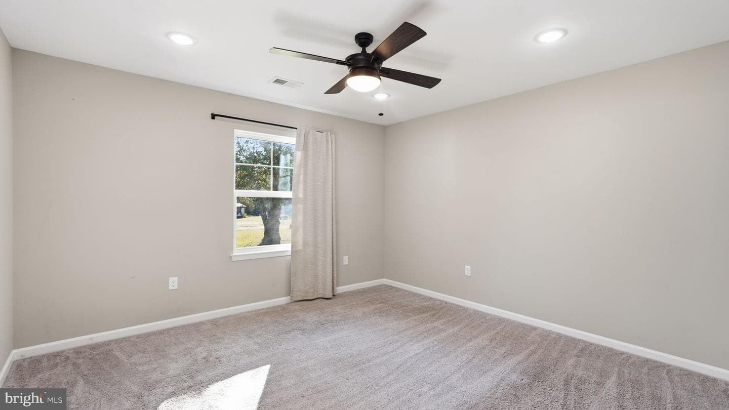 8012 Flippo Drive photo 23