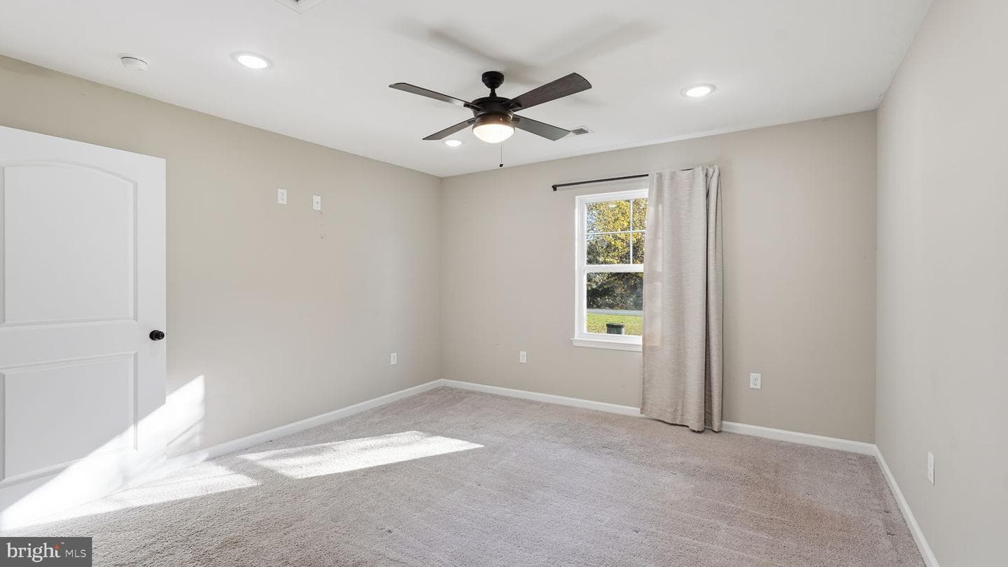 8012 Flippo Drive photo 24