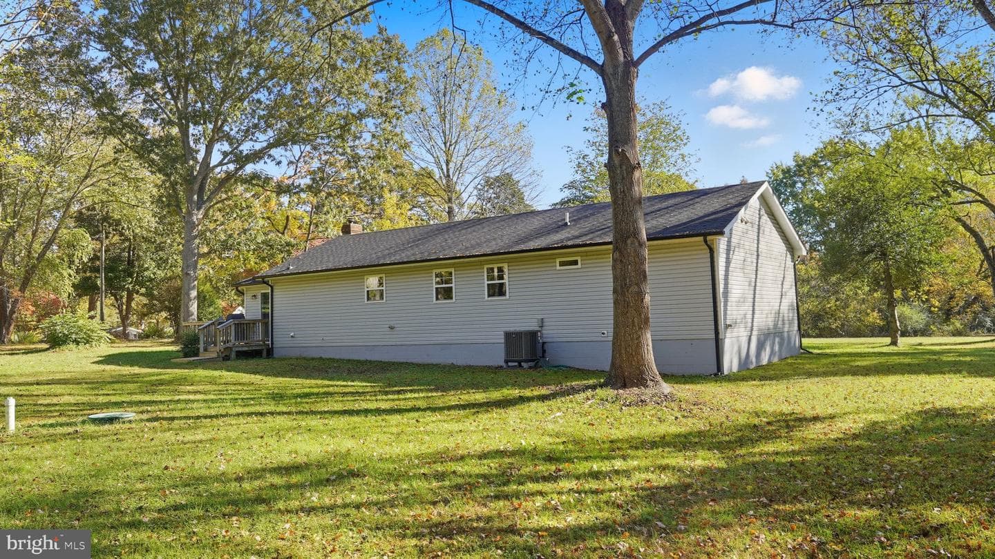 8012 Flippo Drive photo 32