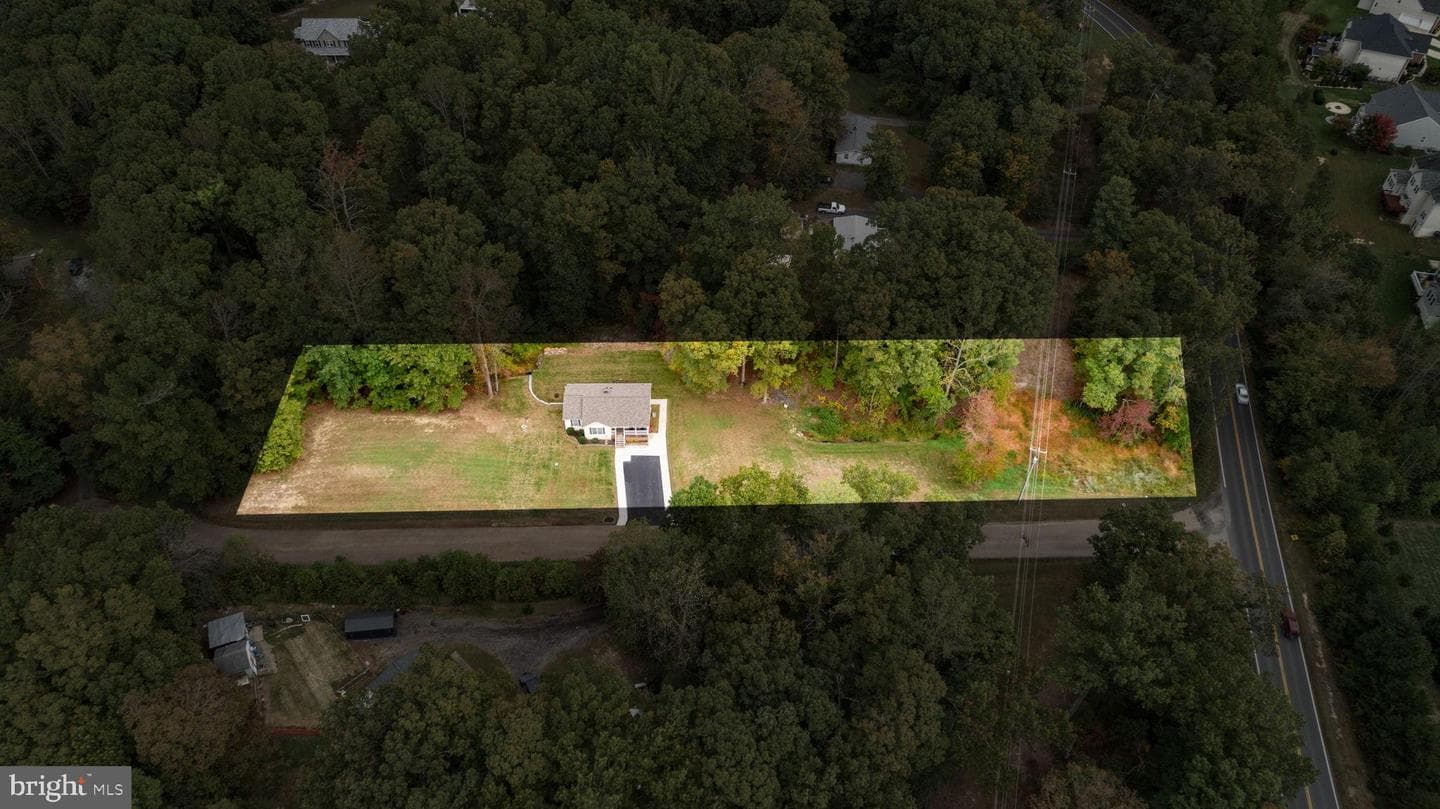 6001 Nancy Court photo 3
