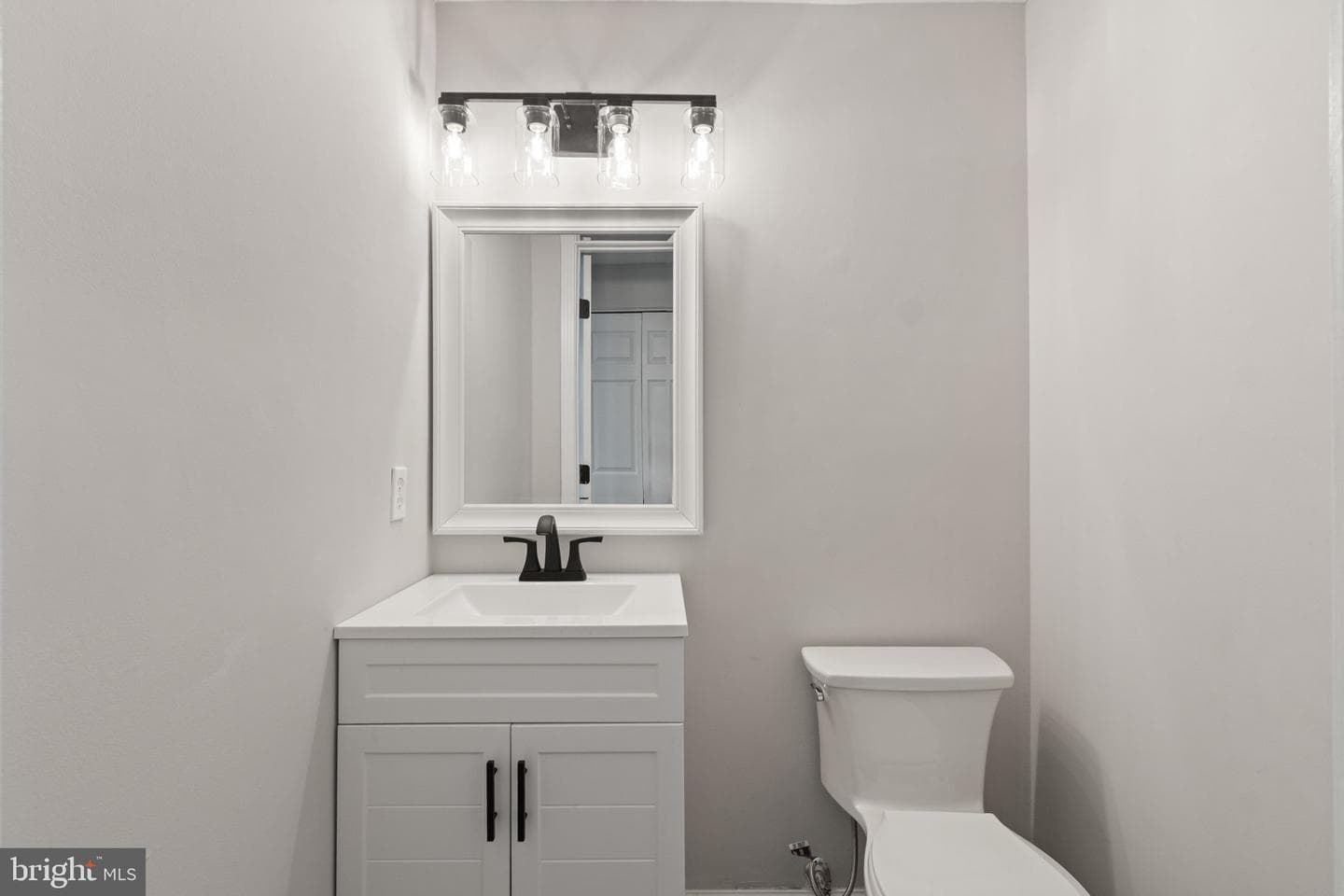 11708 Eisenhower Lane photo 19